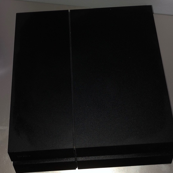Ps4 - Picture 1 of 3